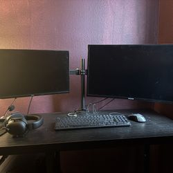 Gaming Set Up 