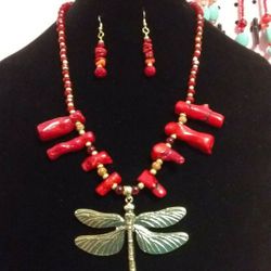 Hermoso Collar De Crystal Y Coral De Bamboo.