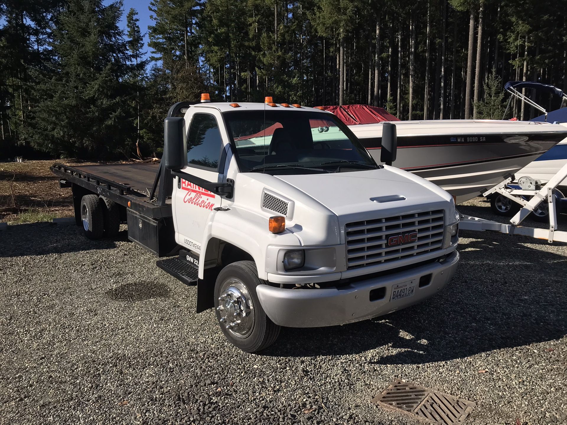 2005 GMC 5500 Rollback Tow truck with wheelback