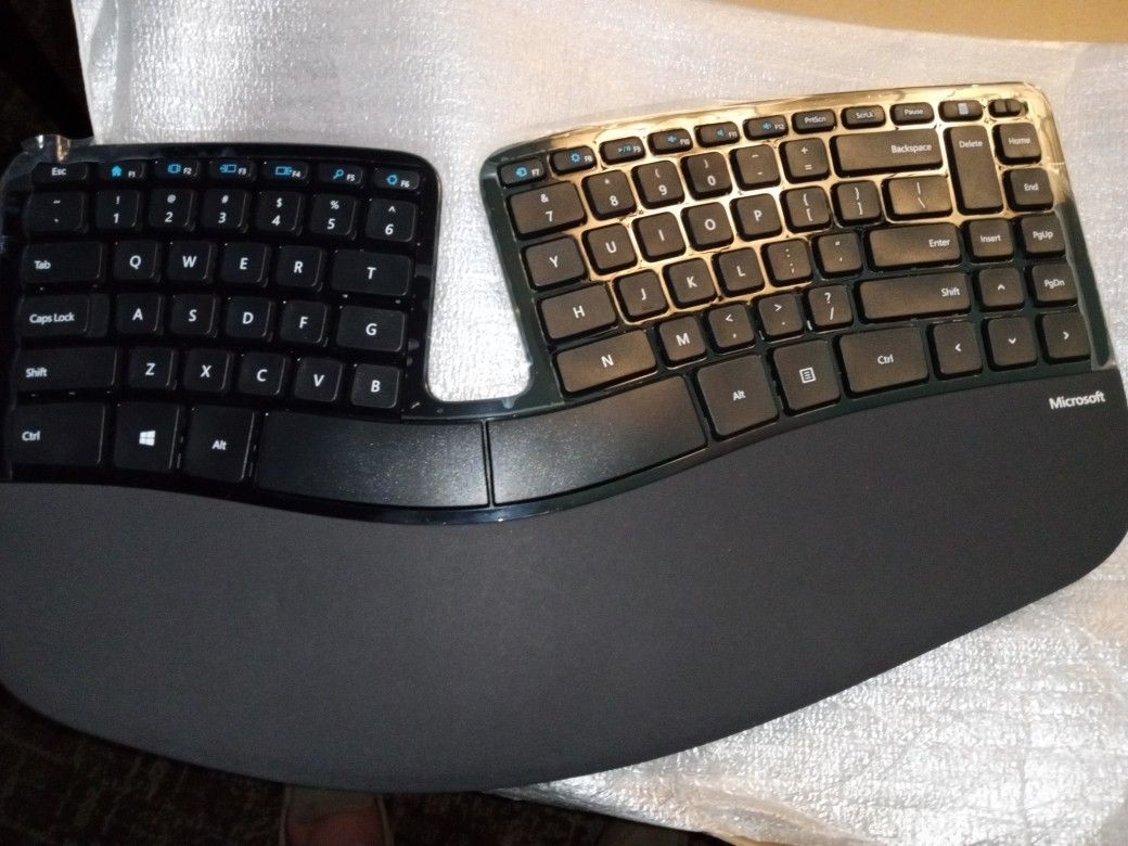 Microsoft Sculpt Ergonomic Keyboard