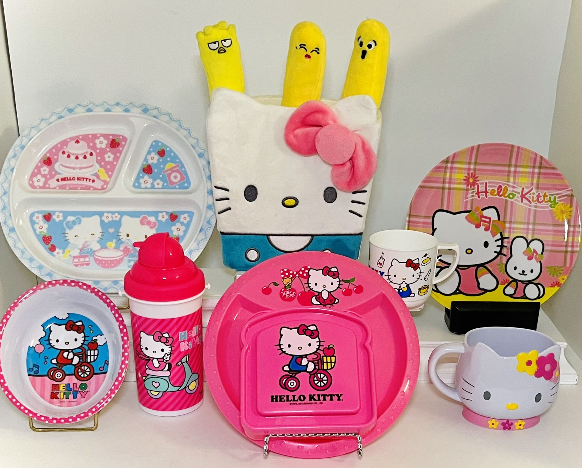 Hello Kitty Sanrio Dinnerware & Collectible Lot