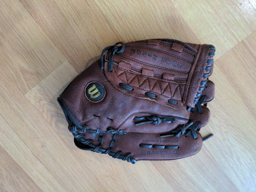 Wilson 100% Genuine Leather Baseball Glove 11"