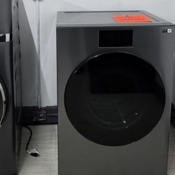 (New) Samsung 7.6 cuft vented AI Ultra Capacity Electric Dryer w/AI OptiDry+
Delivery & Warranty Available

