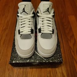 Jordan Retro 4 'Military Black'