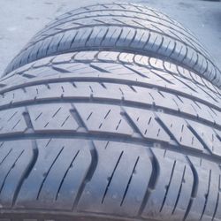 2 Kumho Tires 245/40/17 Dot. 2023 . 80% Tread Life