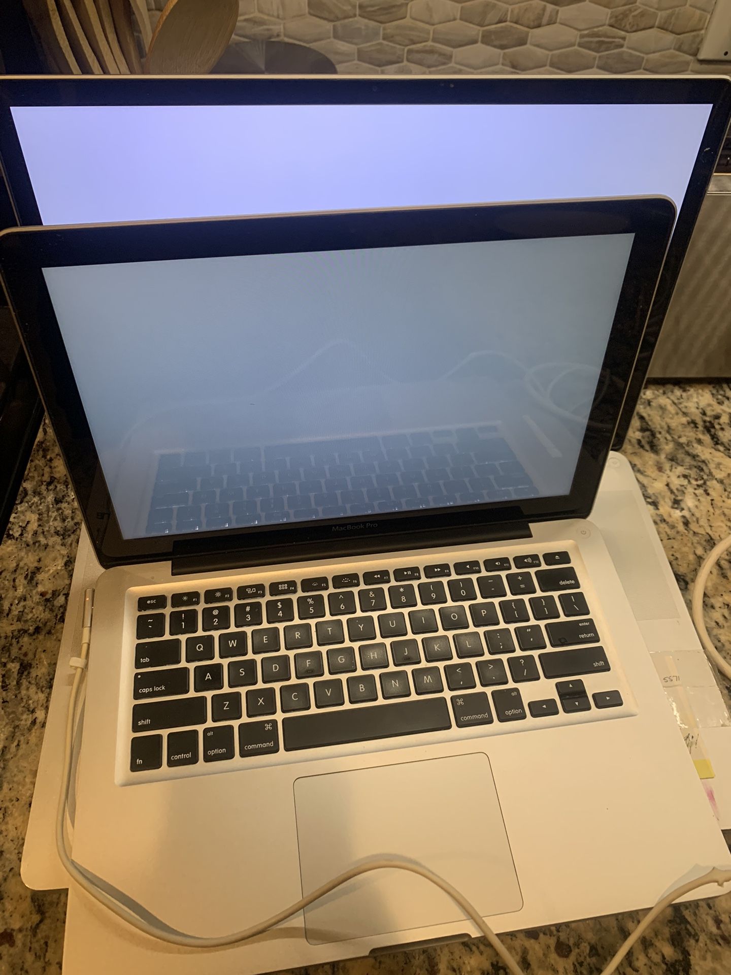 2 Apple Laptops 