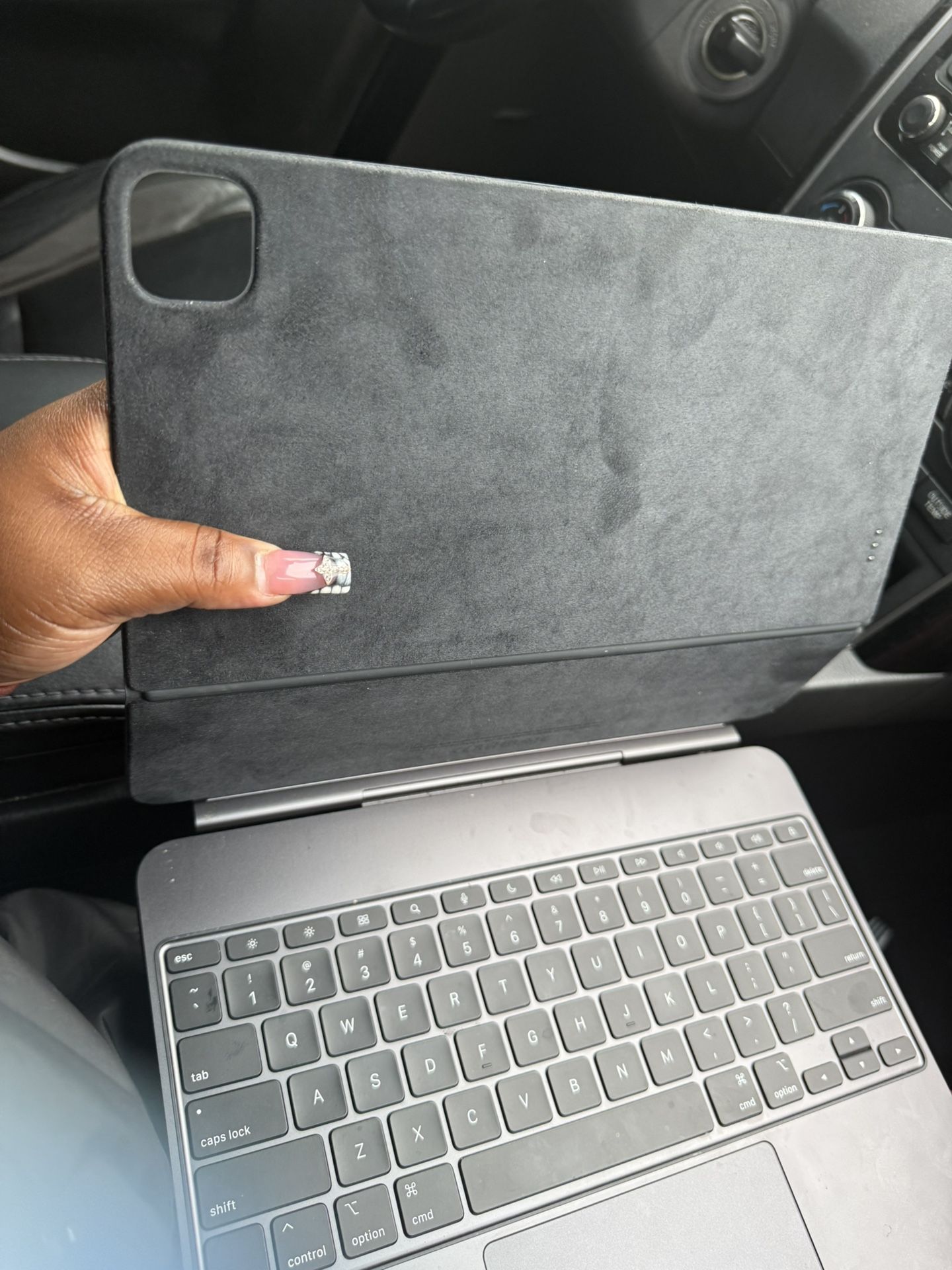 Ipad Pro 13 Inch 2024 And A Keyboard