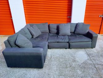 🚨 Sectional Couch 🚨 (FREE DELIVERY)