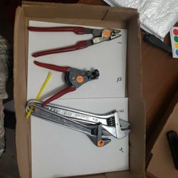 Cramping pliers/cutters/wrenches