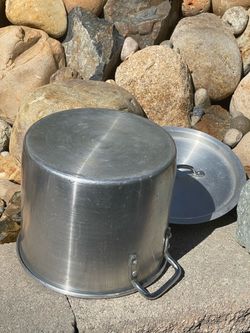 16 qt Aluminum Pot with Lid