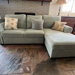 Sectional Pullout Couch Free Delivery 