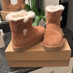 new uggs size 7