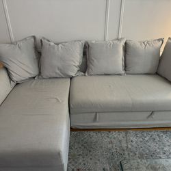 IKEA Couch With Chaise And Pull Out For Bed 