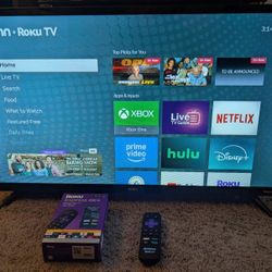 Onn 32” Class HD (720P) LED Roku Smart TV (Model 100012589) + New Roku Express 4K+