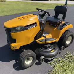 Cub Cadet 46” Lawn Tractor 