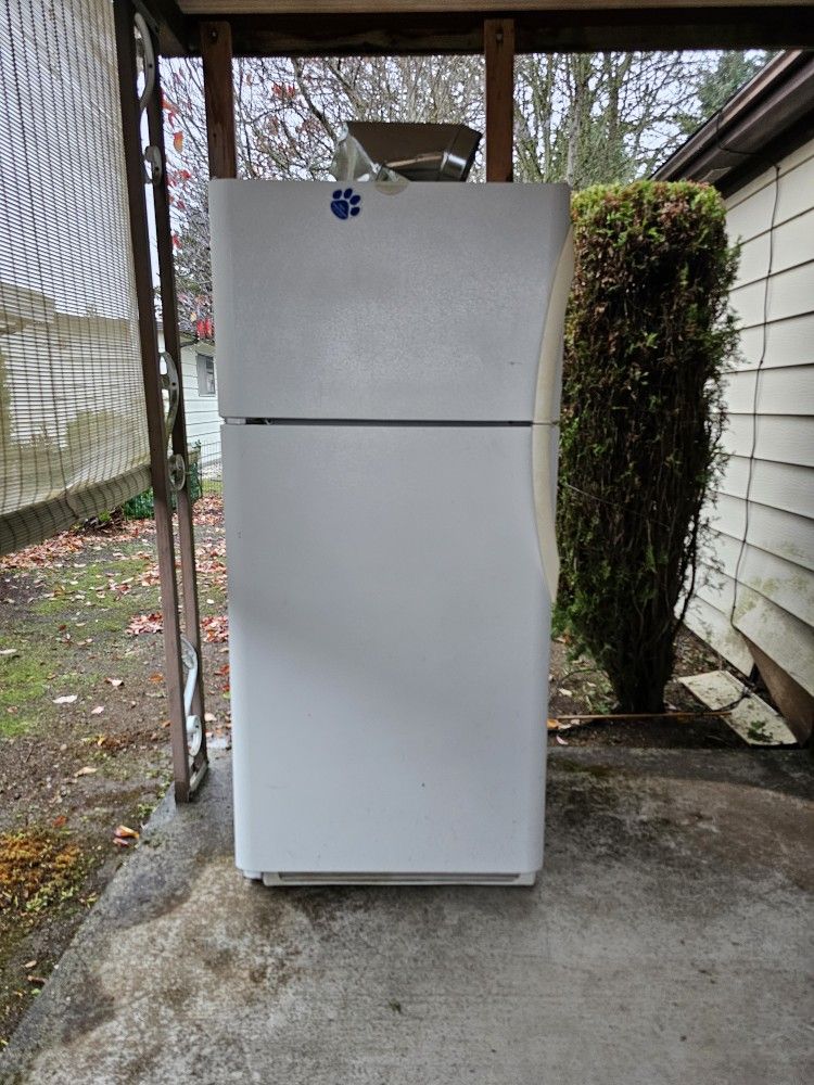 Refrigerator For SALE