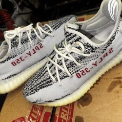 13M Yeezy 350 Boost V2 
