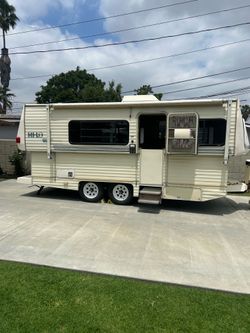 Hi lo camper tv