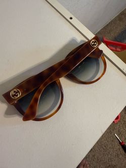 Gucci female sun glasses