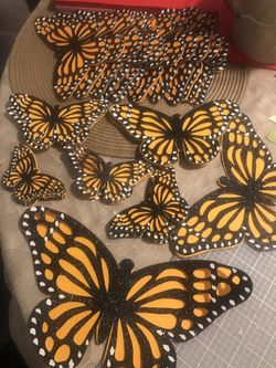 Mariposas monarcas de cartulina
