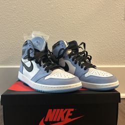 Air Jordan 1 Retro High OG ‘University Blue’ (Size 8.5)