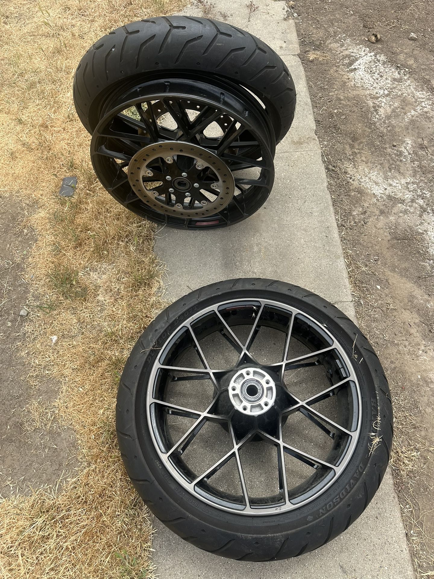 2021 CVO Front & Back Rim / Tires