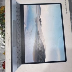 Microsoft Surface Laptop Go