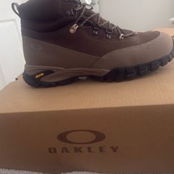 Vertex Oakley Boot 