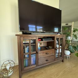 Solid wood Entertainment Unit With Ample Storage
