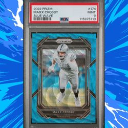 2022 Prizm Maxx Crosby Blue Wave /199 PSA 9
