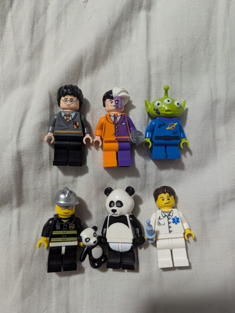 Various Lego Minifigures