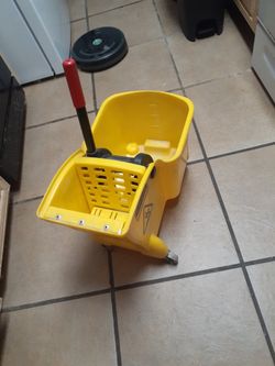 Rubbermaid 