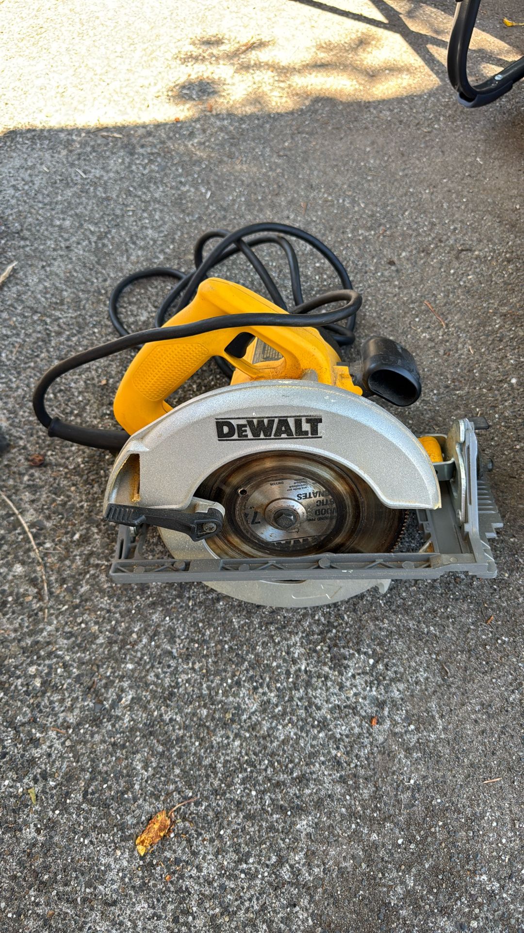 DeWalt 7 1/4” Corded Skil Saw