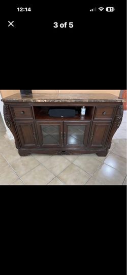 Tv stand