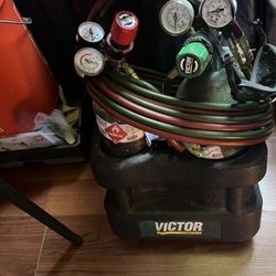 Oxy-Acetylene Torch With Tanks