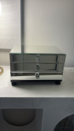 Mirrored Jewelry Box with 3 Drawers