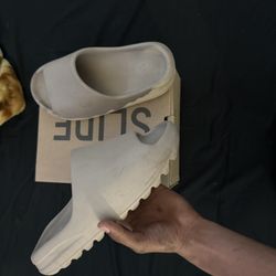 Yeezy Slides Size 8 