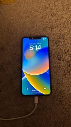 Unlocked iPhone XS Max 64GB – Read Description – $125 OBO