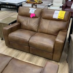 Abbyson Leather Loveseat Powered