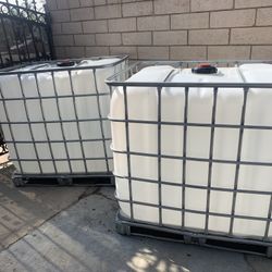 250 Gallon Water Tanks