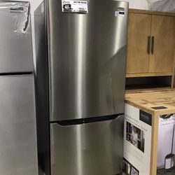 Frigidaire Refrigerator 
