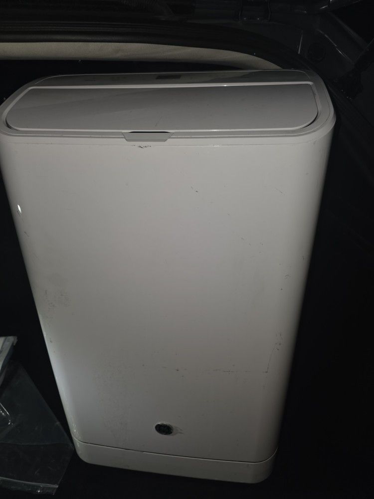 8,500 (DOE) BTU Portable Air Conditioner