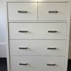 White Wooden Dresser – Living Spaces (5 Drawers) 