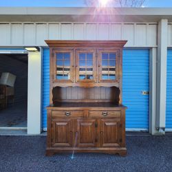 Buffet With China Cabinet 