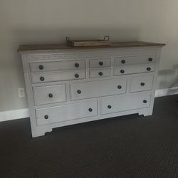 Large Beautiful Dresser - Heavy Duty Moved Need Gone