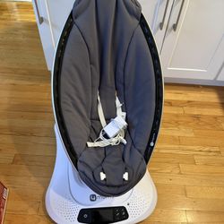 Mama Roo Baby Swing - Rarely used