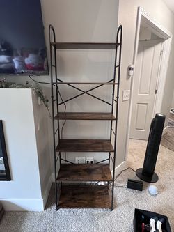 Shela 69.7” tall ladder bookcase