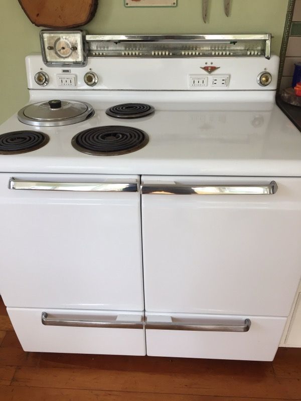 Vintage 1950 GE Hotpoint Electric Range