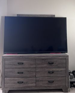 Sharp Tivi -Sharp 70”