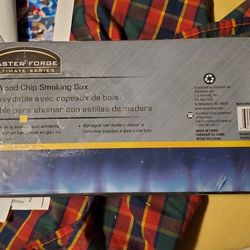 Holds Woodchips For Smoking